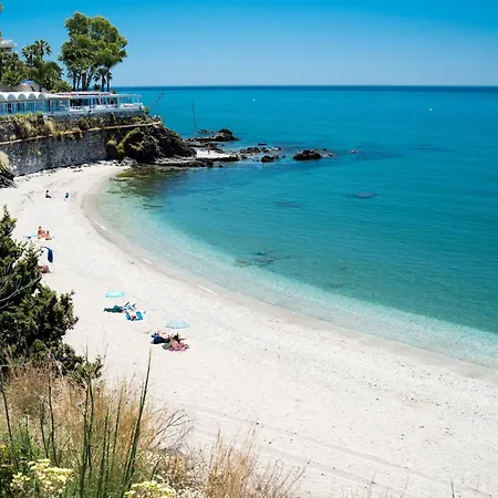 Apartamento Urb Pueblo Del Parque, Luxury 2 Bedroom Apartment. Fantastic Location. Benalmádena