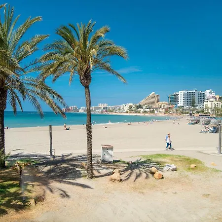 Apartamento Urb Pueblo Del Parque, Luxury 2 Bedroom Apartment. Fantastic Location. Benalmádena