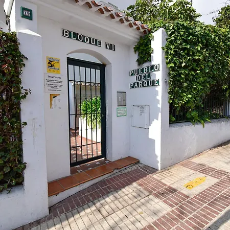 Apartamento Urb Pueblo Del Parque, Luxury 2 Bedroom Apartment. Fantastic Location. Benalmádena