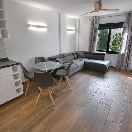 Apartamento Urb Pueblo Del Parque, Luxury 2 Bedroom Apartment. Fantastic Location. *