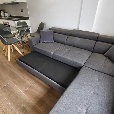 Urb Pueblo Del Parque, Luxury 2 Bedroom Apartment. Fantastic Location. Benalmádena